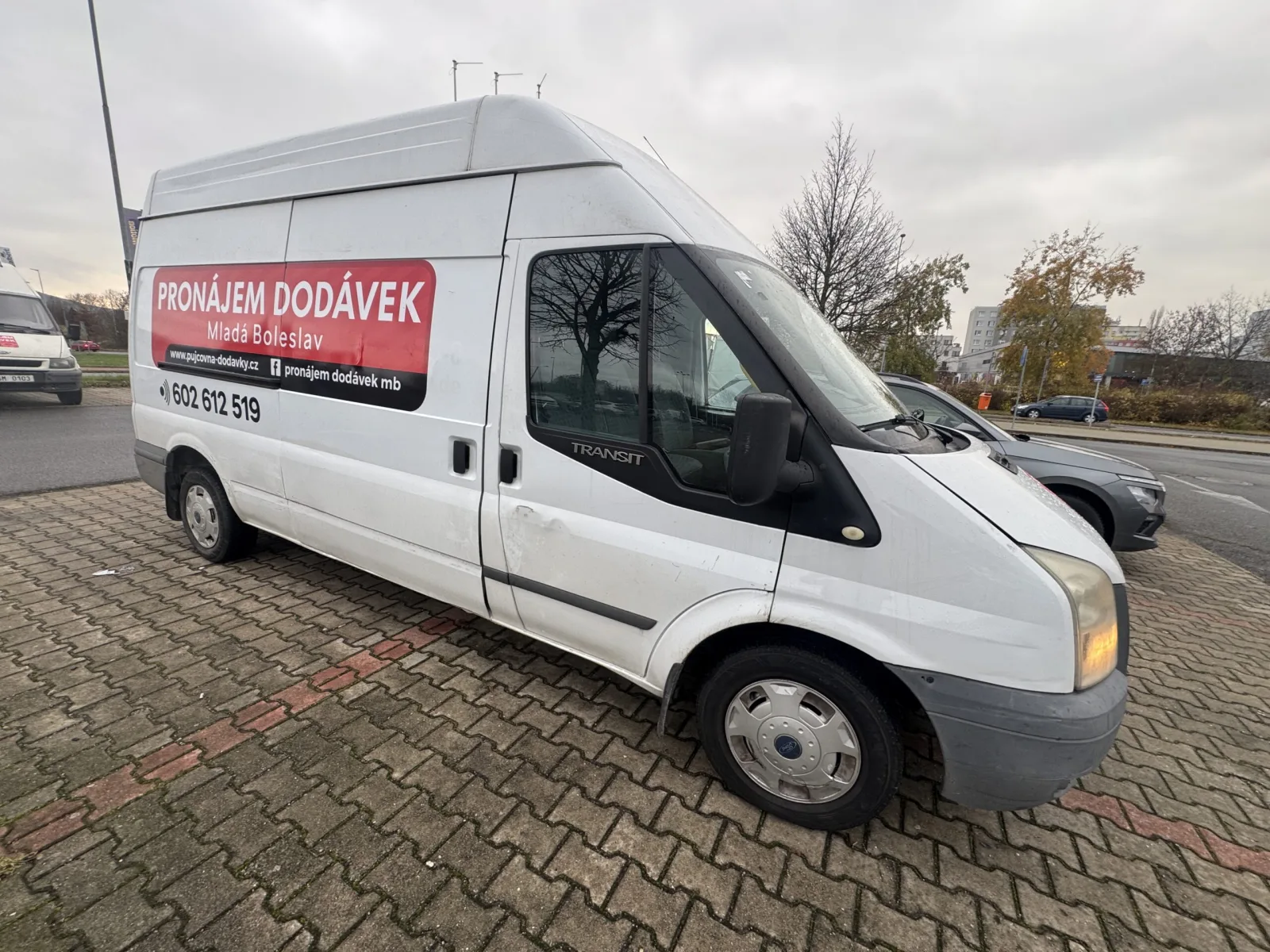 Ford Transit (2010) k pronájmu - fotografie 5