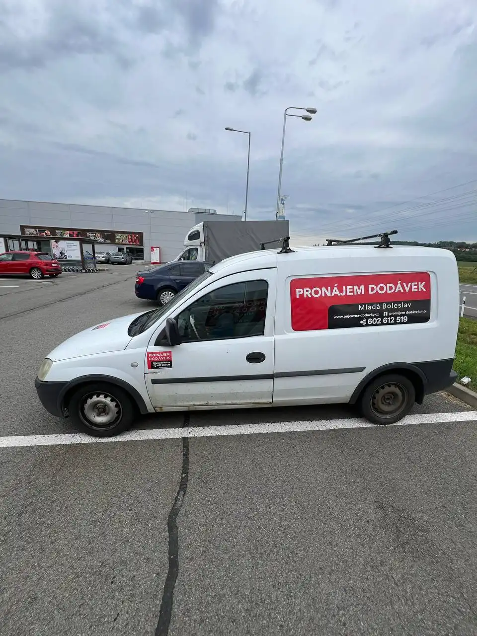 Opel Combo (2003) k pronájmu - fotografie 7