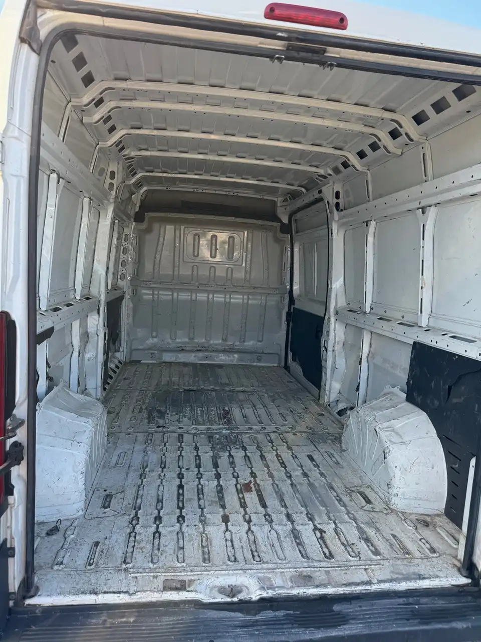 Peugeot Boxer (2018) -28 k pronájmu - fotografie 4