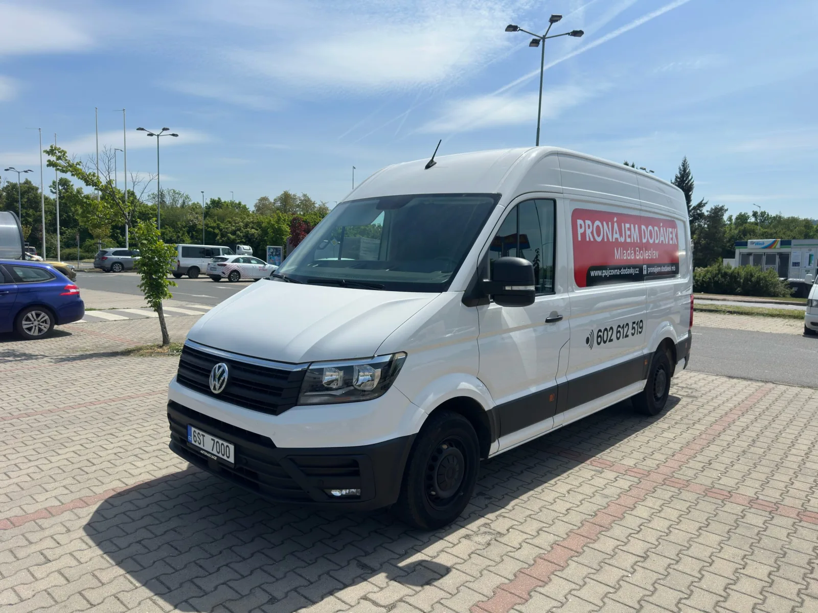 VW CRAFTER (2018) MANUAL k pronájmu - fotografie 3