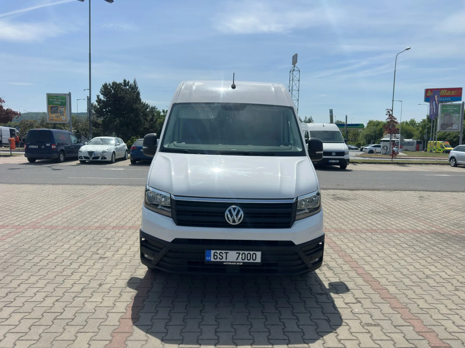 VW CRAFTER (2018) MANUAL k pronájmu - fotografie 4