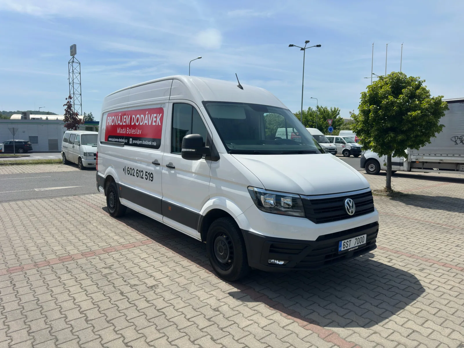 VW CRAFTER (2018) MANUAL k pronájmu - fotografie 5
