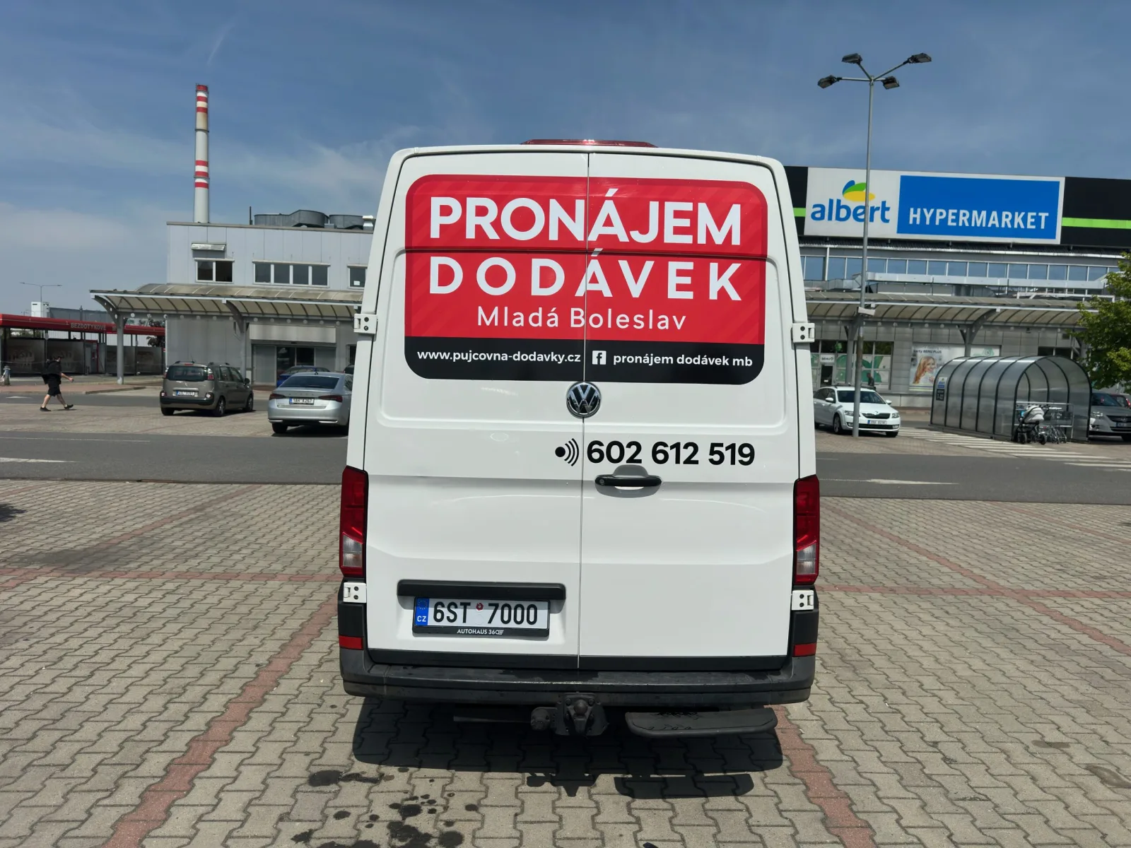 VW CRAFTER (2018) MANUAL k pronájmu - fotografie 8