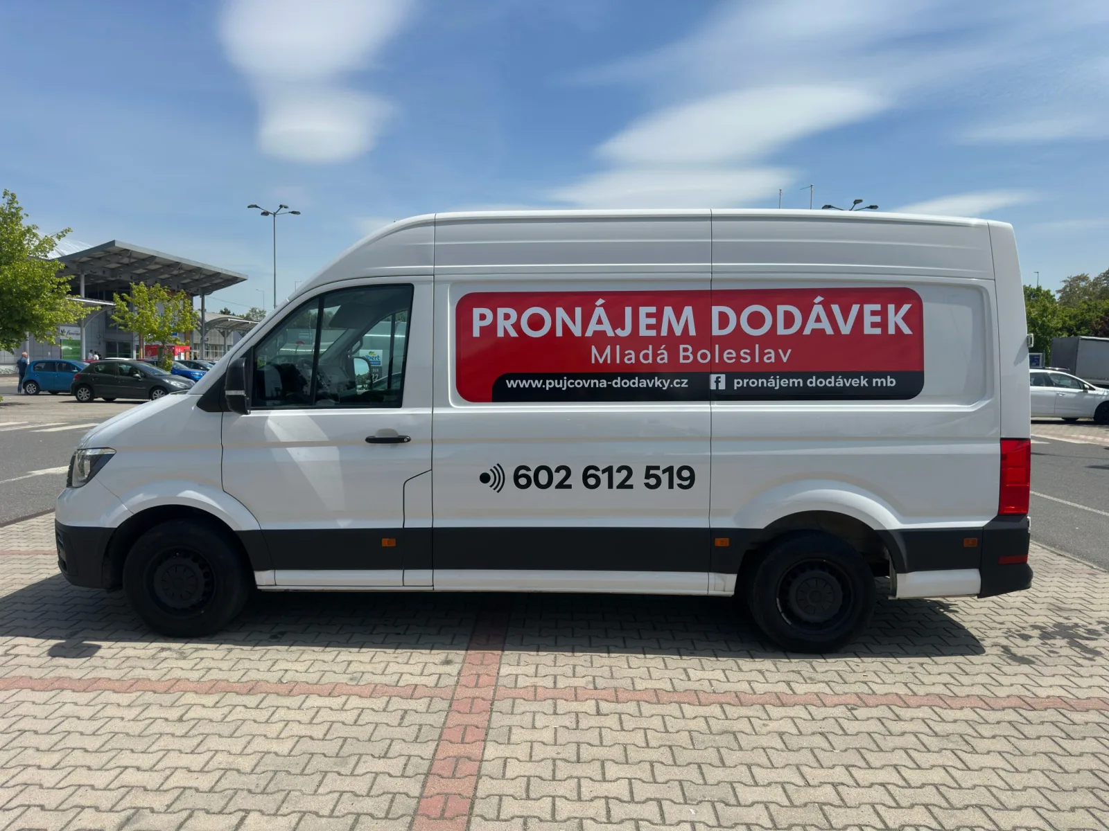 VW CRAFTER (2018) MANUAL k pronájmu - fotografie 10