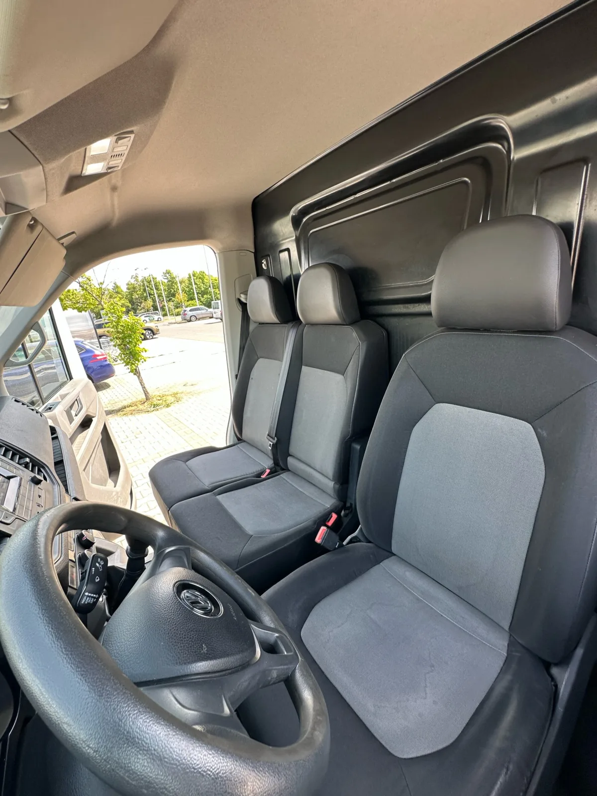 VW CRAFTER (2018) MANUAL k pronájmu - fotografie 19