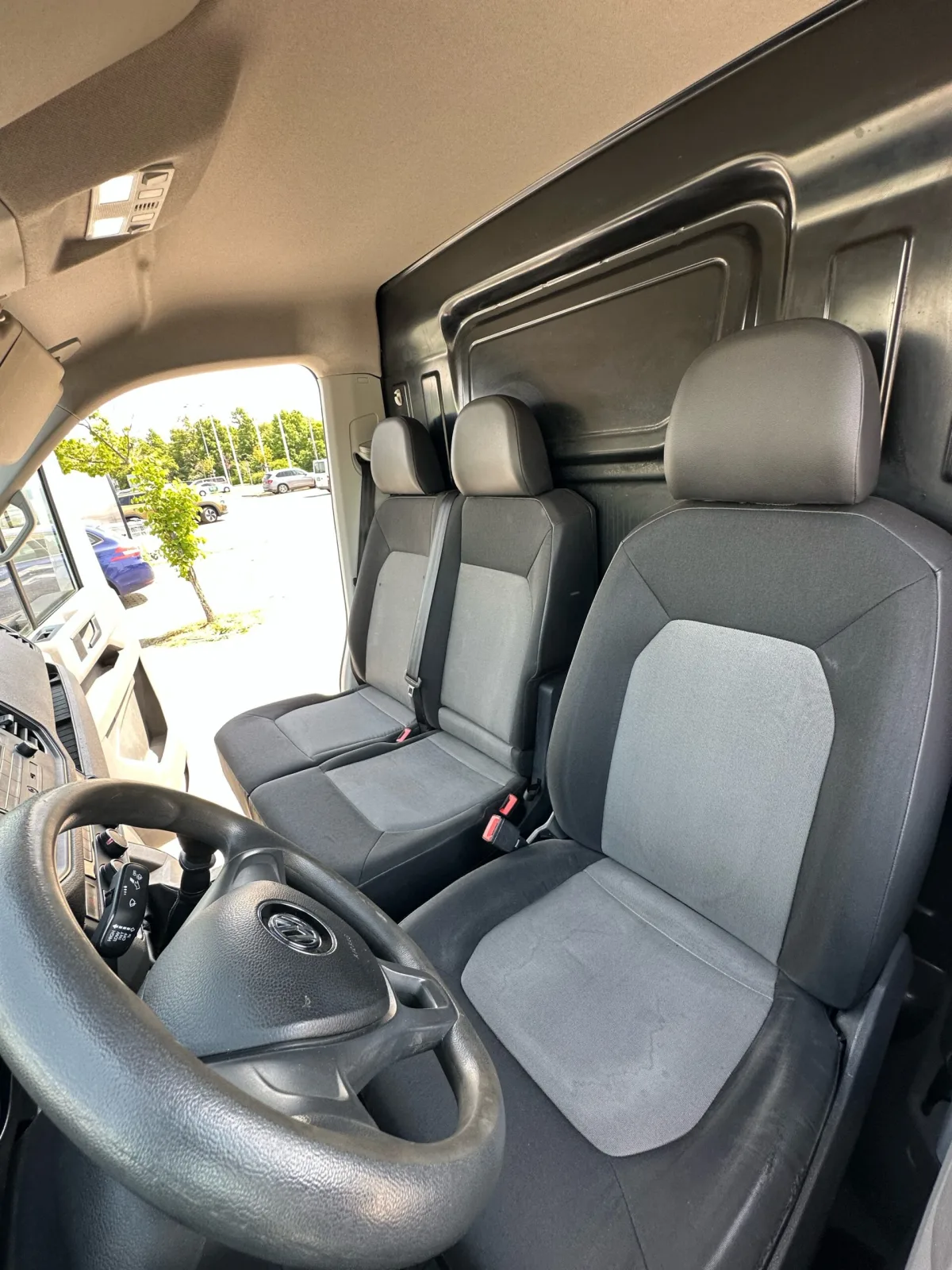 VW CRAFTER (2018) MANUAL k pronájmu - fotografie 20