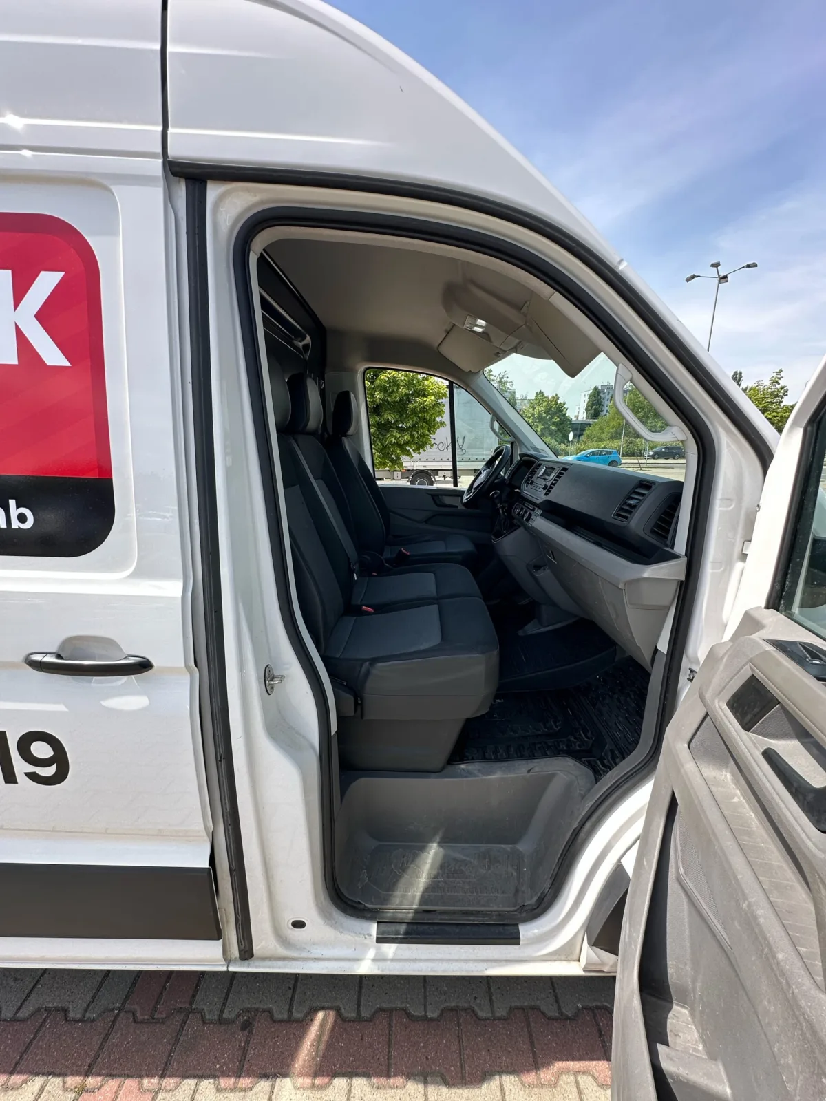VW CRAFTER (2018) MANUAL k pronájmu - fotografie 21