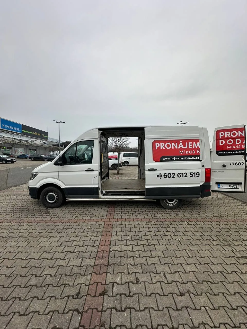 VW CRAFTER (2018) AUTOMATIC k pronájmu v Mladé Boleslavi
