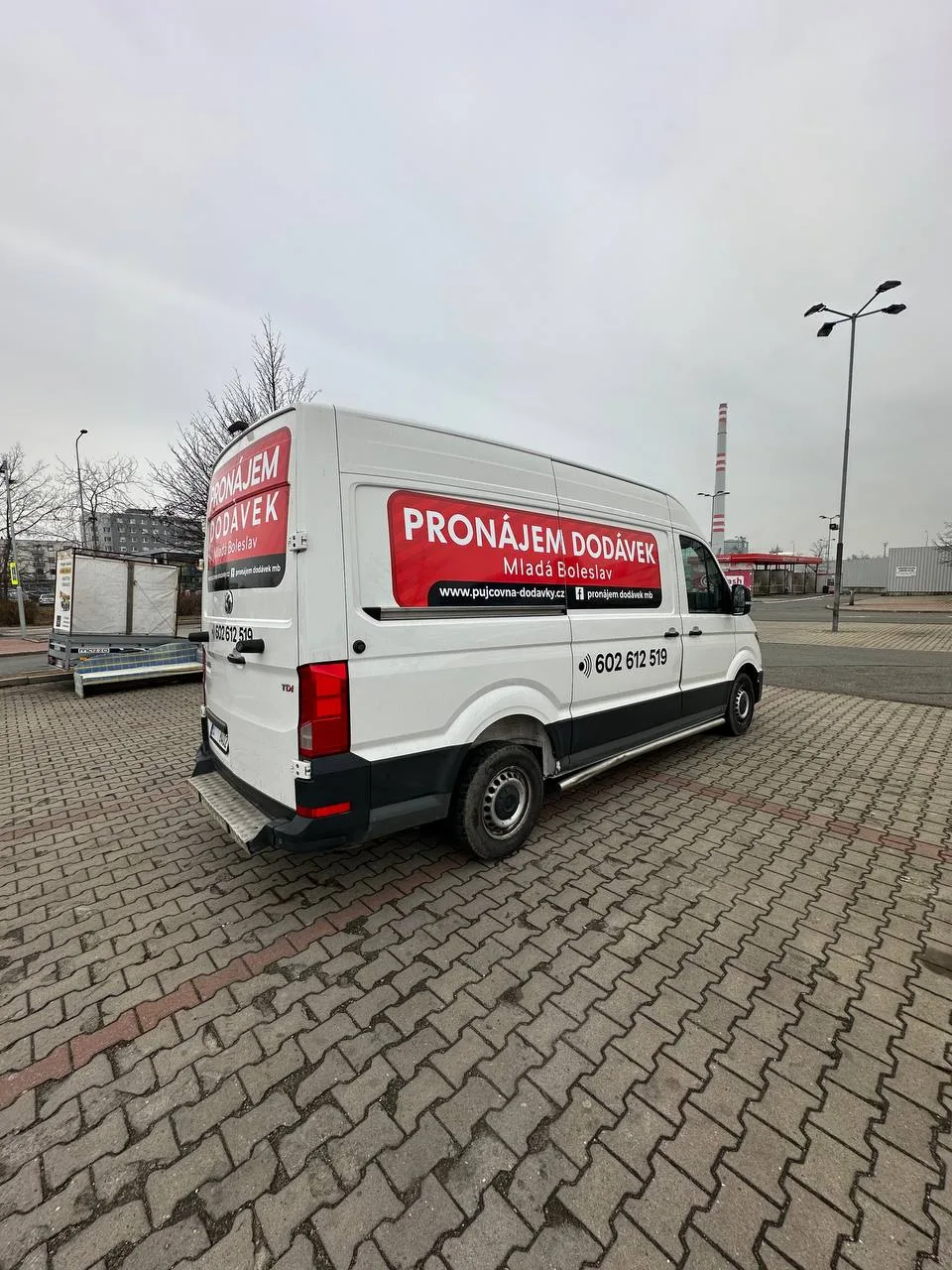 VW CRAFTER (2018) AUTOMATIC k pronájmu - fotografie 8