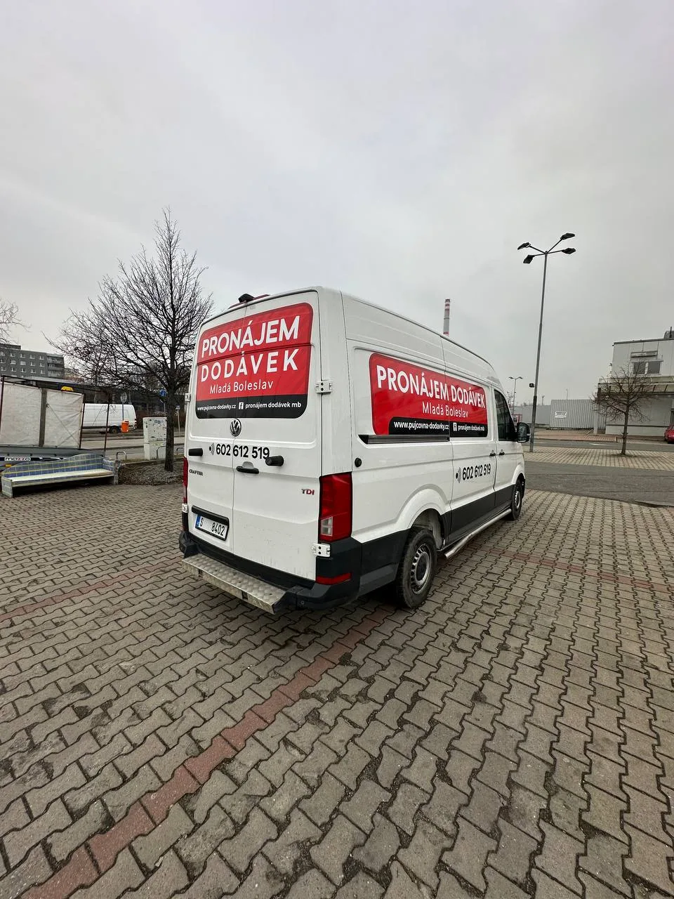 VW CRAFTER (2018) AUTOMATIC k pronájmu - fotografie 4