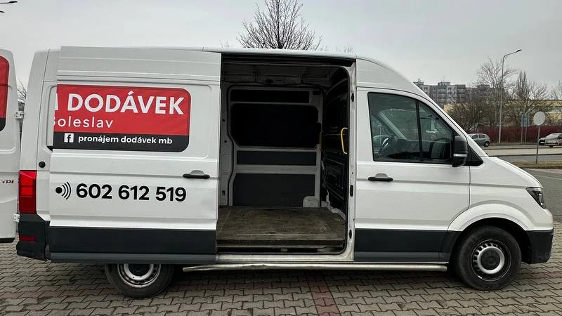 VW CRAFTER (2018) AUTOMATIC k pronájmu - fotografie 16