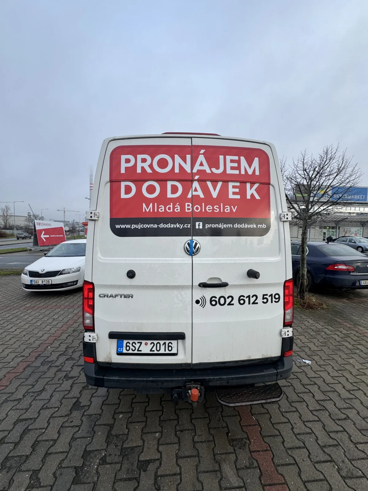 VW CRAFTER (2019) MANUAL k pronájmu - fotografie 12