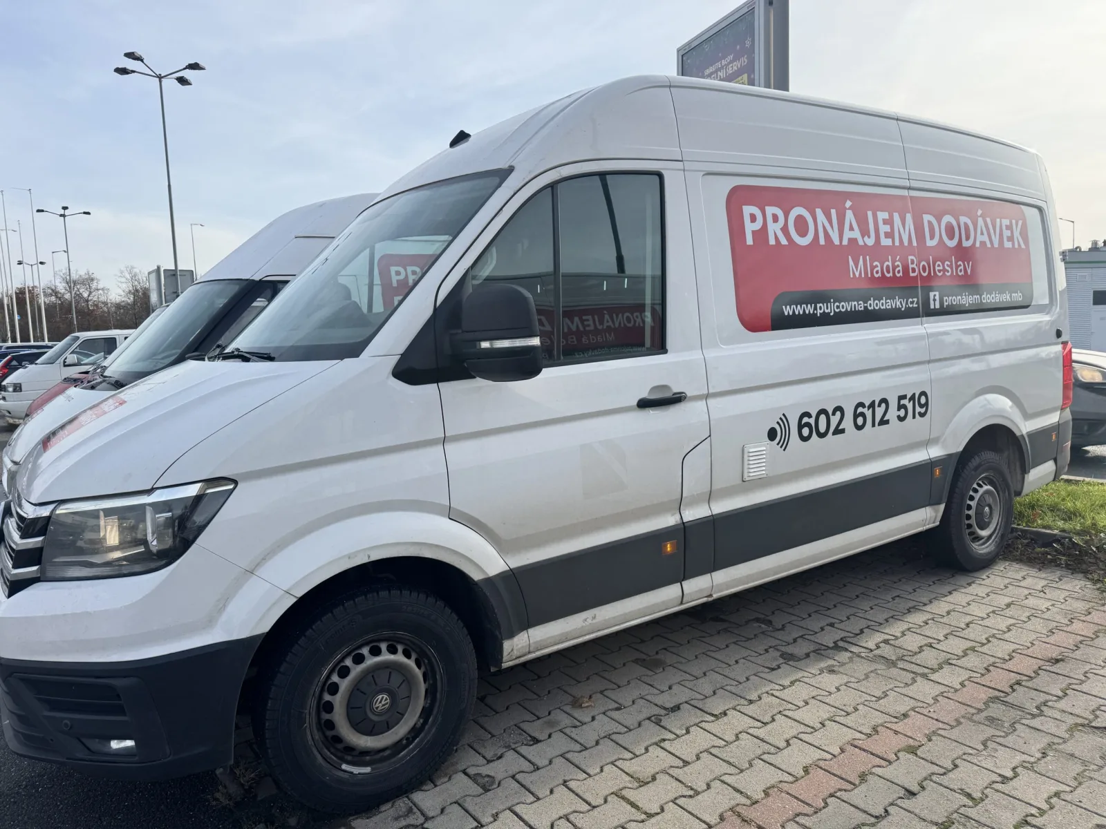 VW CRAFTER (2019) MANUAL k pronájmu - fotografie 4