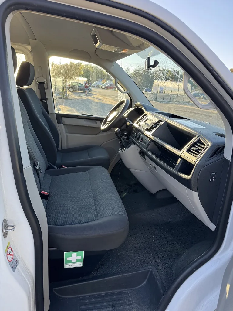 VW T6 TRANSPORTER LONG (2019) k pronájmu - fotografie 3